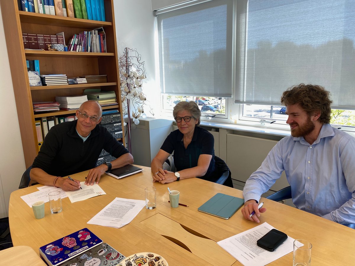 Oprichters van Human Centric aan tafel